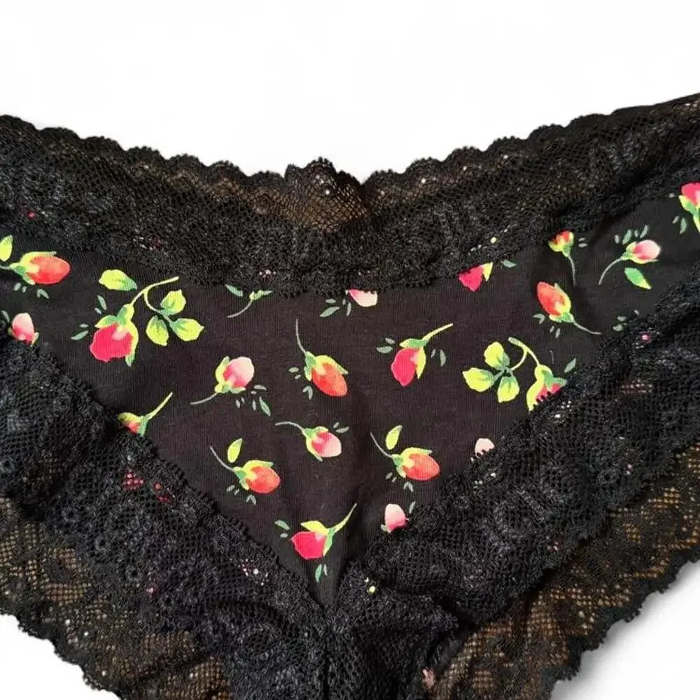 Victoria's Secret Lace Floral Thong Size M Black Red Roses